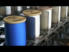 Bambini colorati allenamento di arrampicata scala a corda di legno per l'asilo